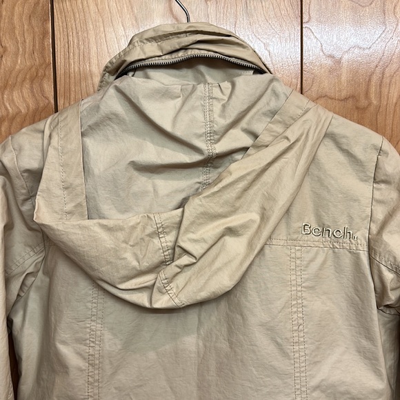 Bench Jacket - Picture 3 of 5